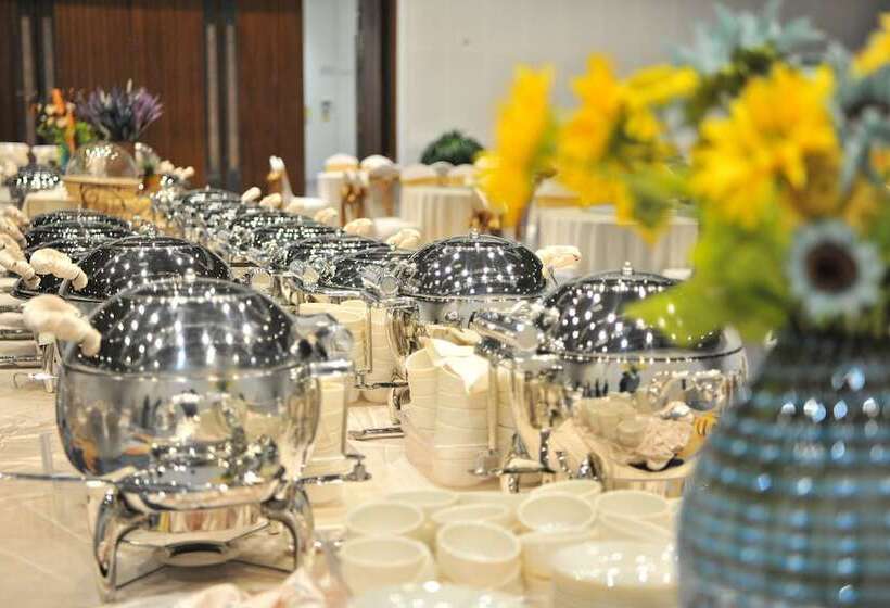 בית מלון כפרי Qinhuangdao Btg Jinglun