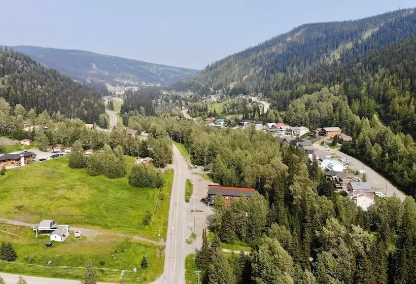 ホテル The Burfield