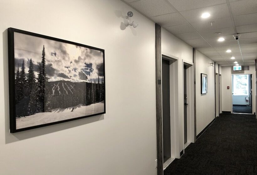 ホテル The Burfield