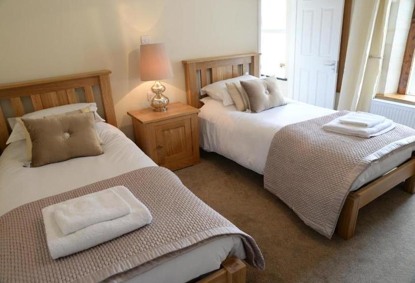 فندق The Foresters