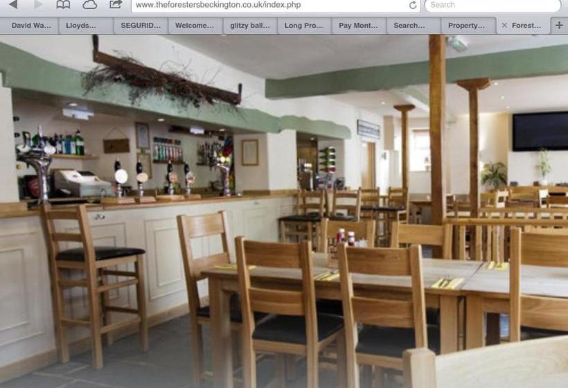 فندق The Foresters