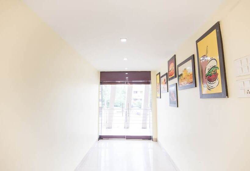 Hotel Treebo King S Court Chandrasekharpur