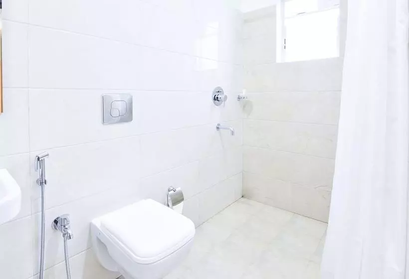 ホテル Treebo King S Court Chandrasekharpur