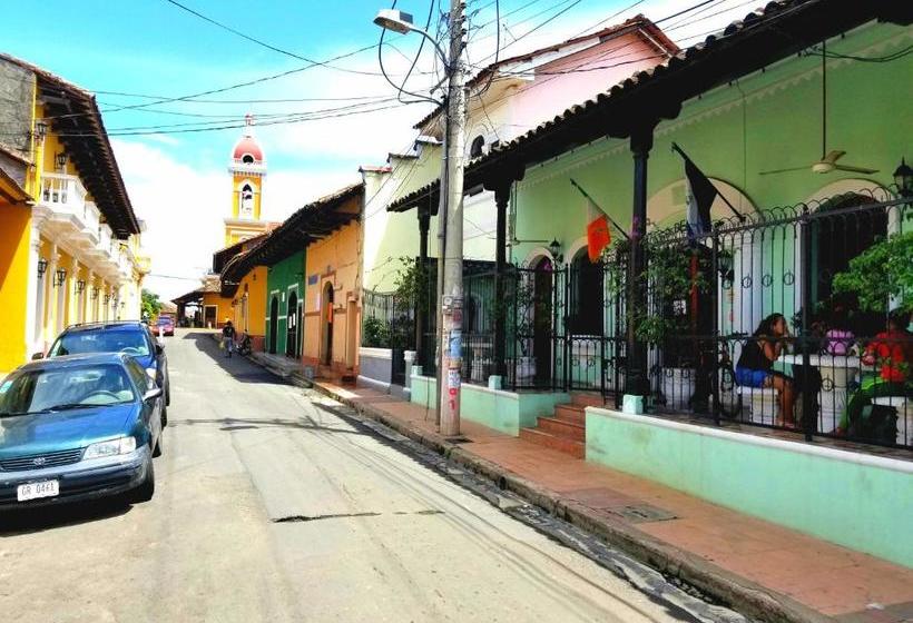 تختخواب و صبحانه Casa Del Agua