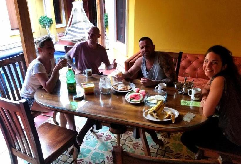 تختخواب و صبحانه Casa Del Agua