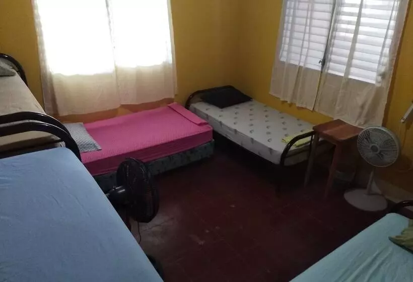 ベッドアンドブレックファースト Hostel Papagayo