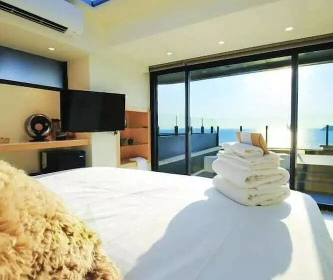 تختخواب و صبحانه Laguna Villas & Resorts