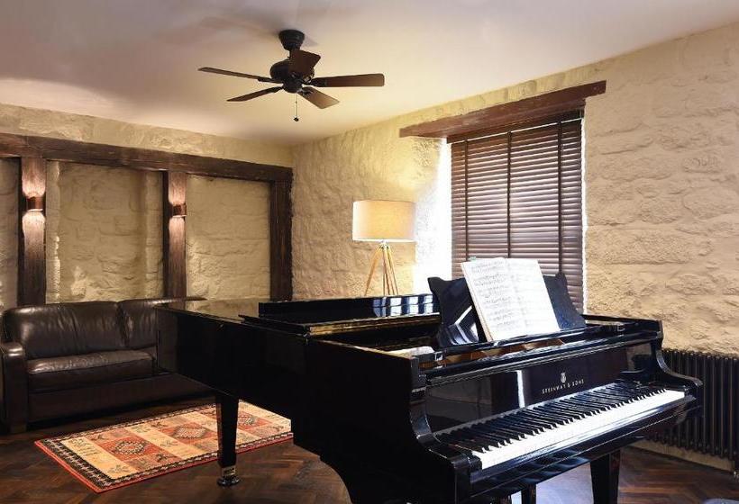 ベッドアンドブレックファースト Sennen Rise