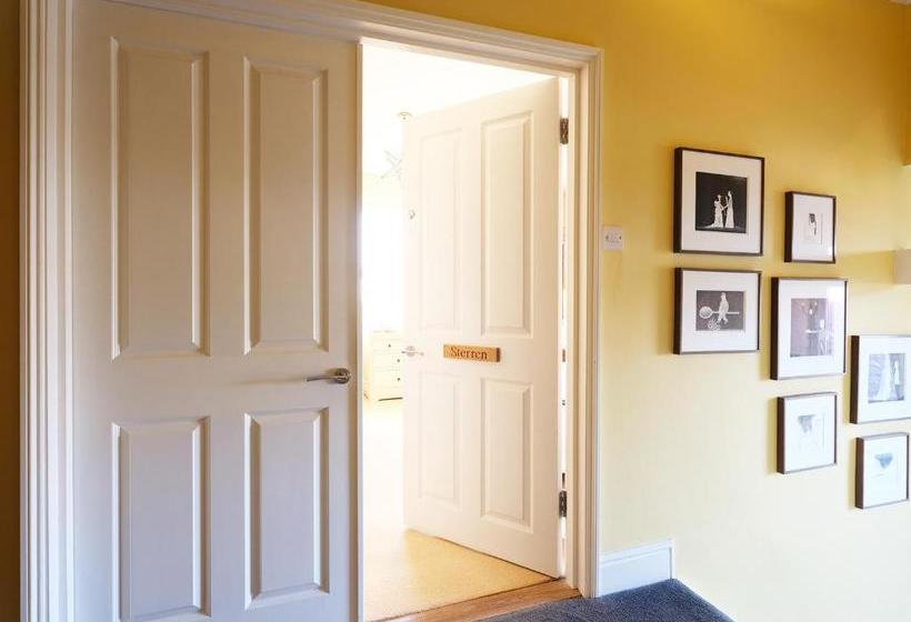 ベッドアンドブレックファースト Sennen Rise