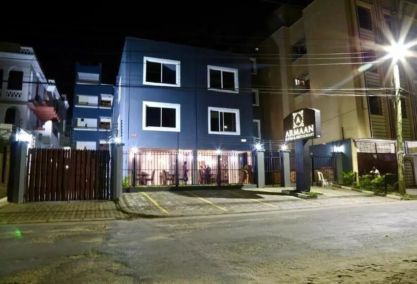 هتل Ivory Residences