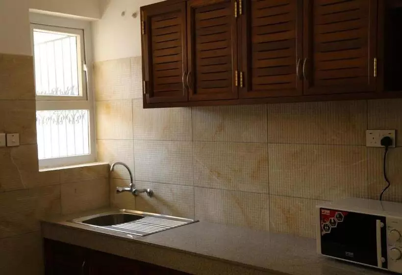 هتل Ivory Residences