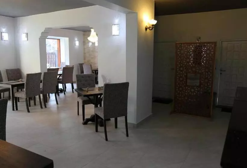 هتل Ivory Residences