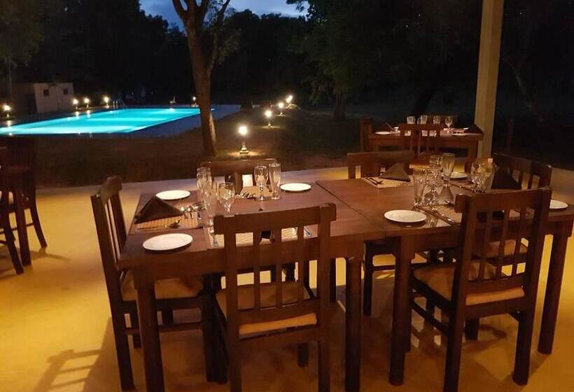 فندق Eighth Wonder Resort