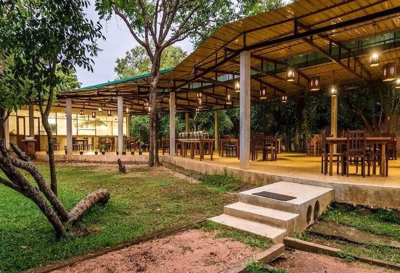 فندق Eighth Wonder Resort