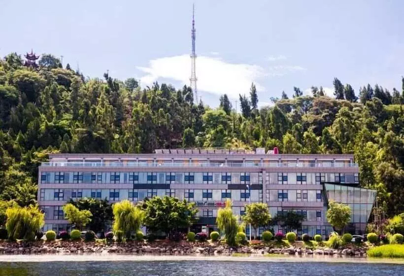 ホテル Greentree Inn Dali Erhai Binhai Ave Seaview Business