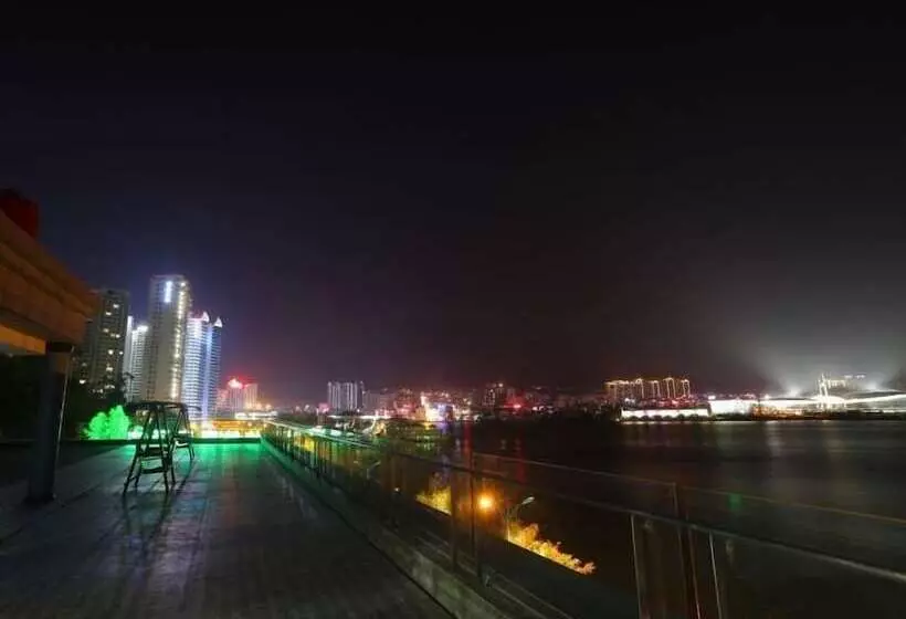 ホテル Greentree Inn Dali Erhai Binhai Ave Seaview Business