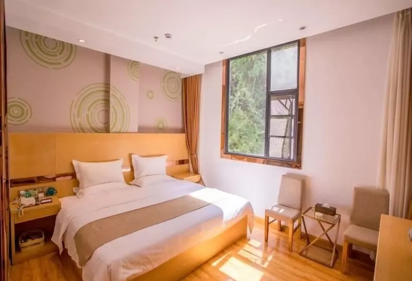 ホテル Greentree Inn Dali Erhai Binhai Ave Seaview Business