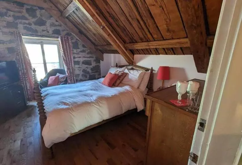 ホテル La Maison Rousseau