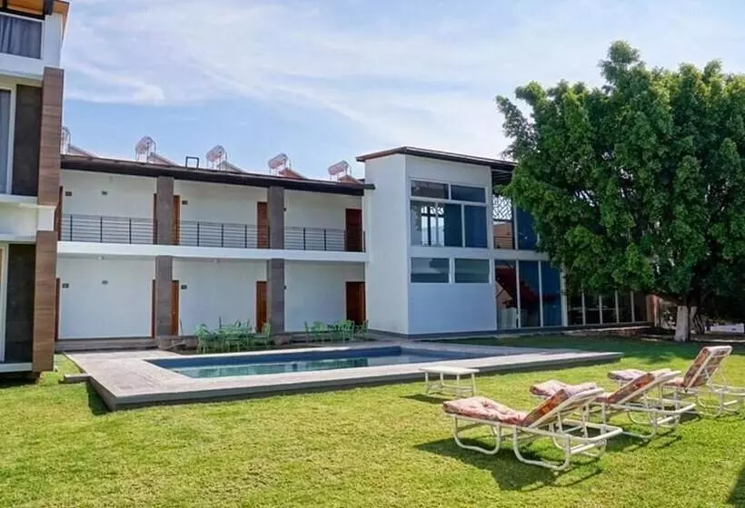 Hotelli Rancho Tabachines