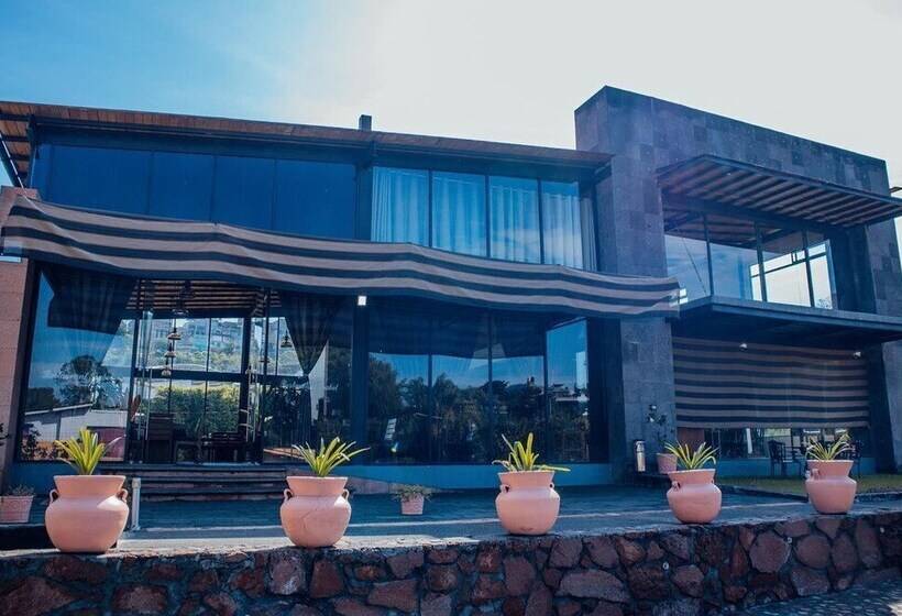 هتل Rancho Tabachines