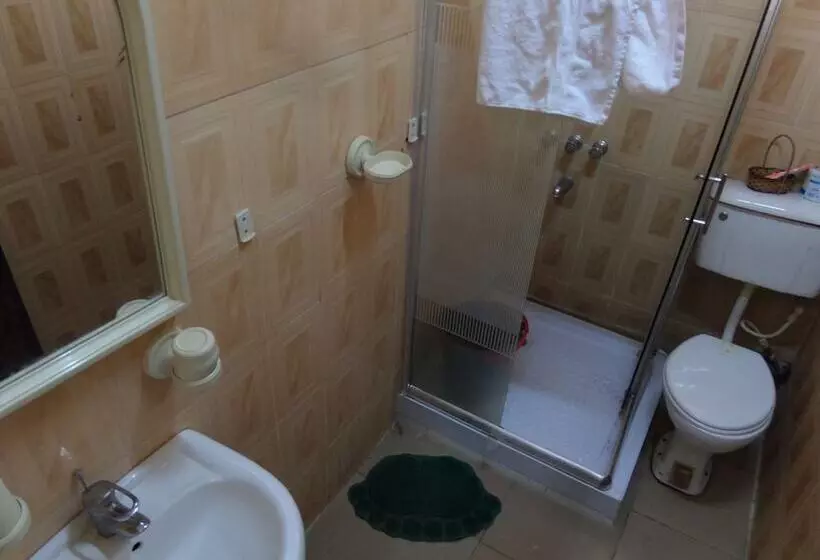 هتل Micron International Suites