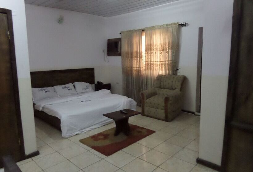 هتل Micron International Suites