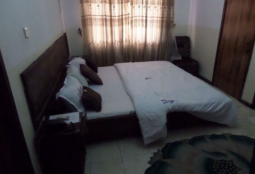 هتل Micron International Suites