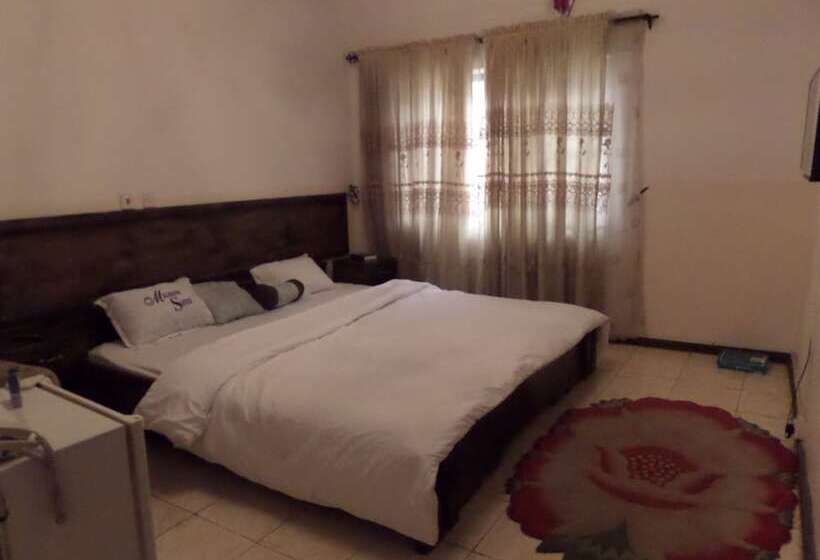 هتل Micron International Suites