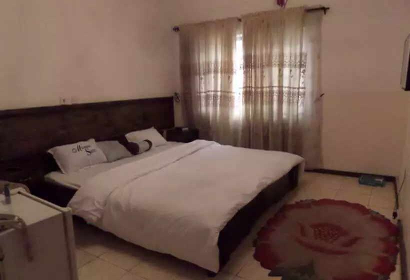 هتل Micron International Suites