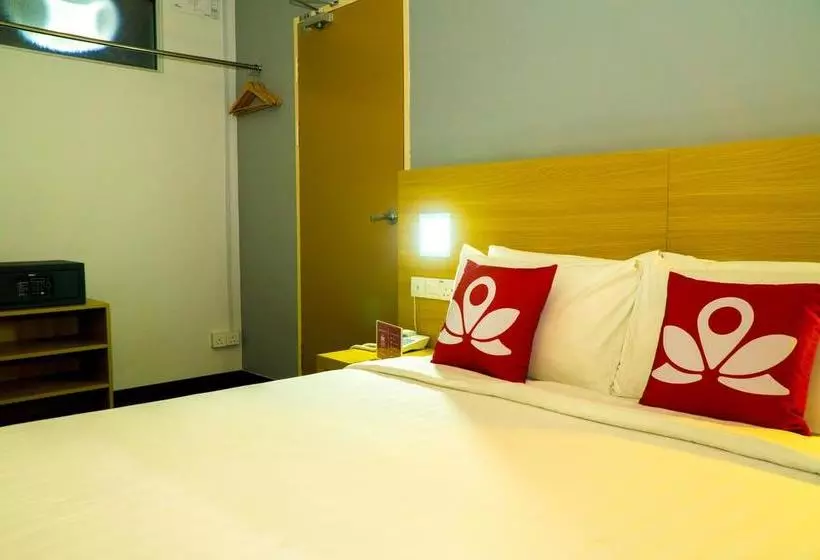 ホテル Zen Rooms Near Asia City