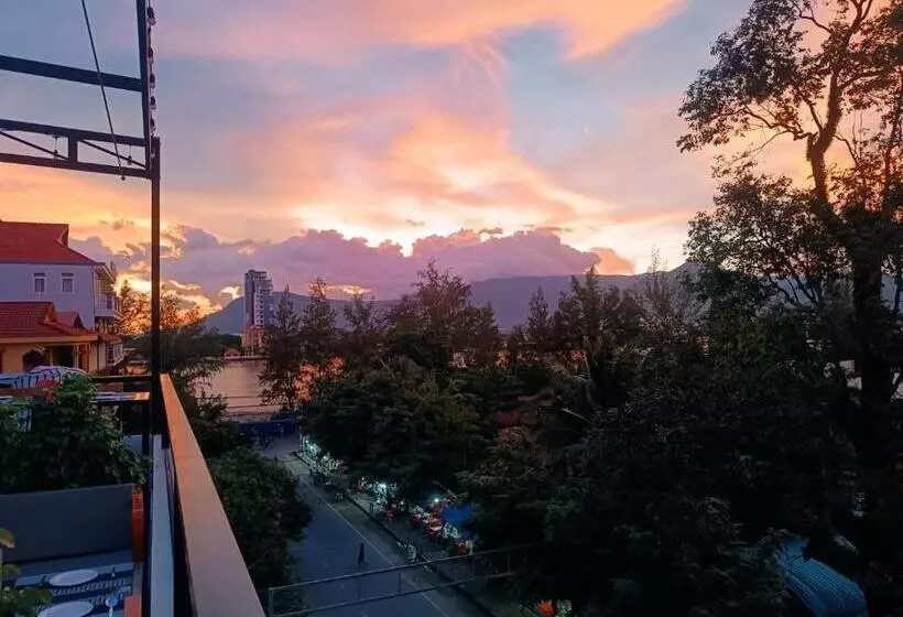 Park Inn Boutique And Hostel