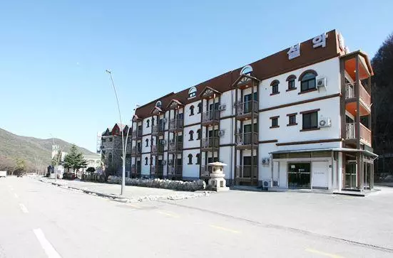 استراحتگاه Blue Ocean Seorak Valley