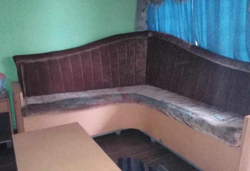 אתר נופש Lakshmi Nivas Cottage