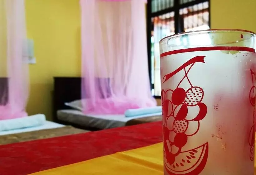 استراحتگاه Araliya Self Cooking Hostel