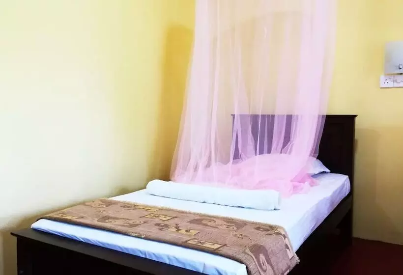 استراحتگاه Araliya Self Cooking Hostel