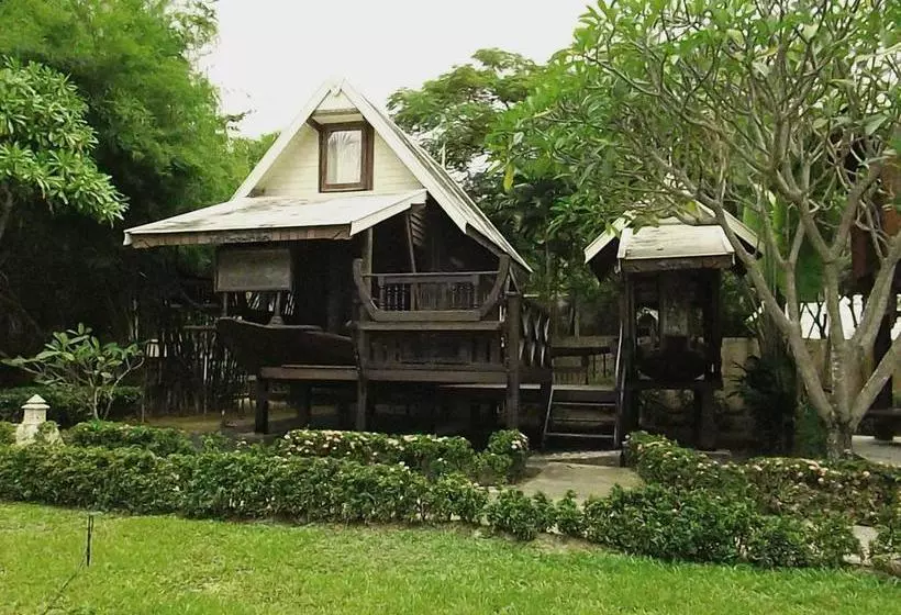 Baan Thong Ching Resort