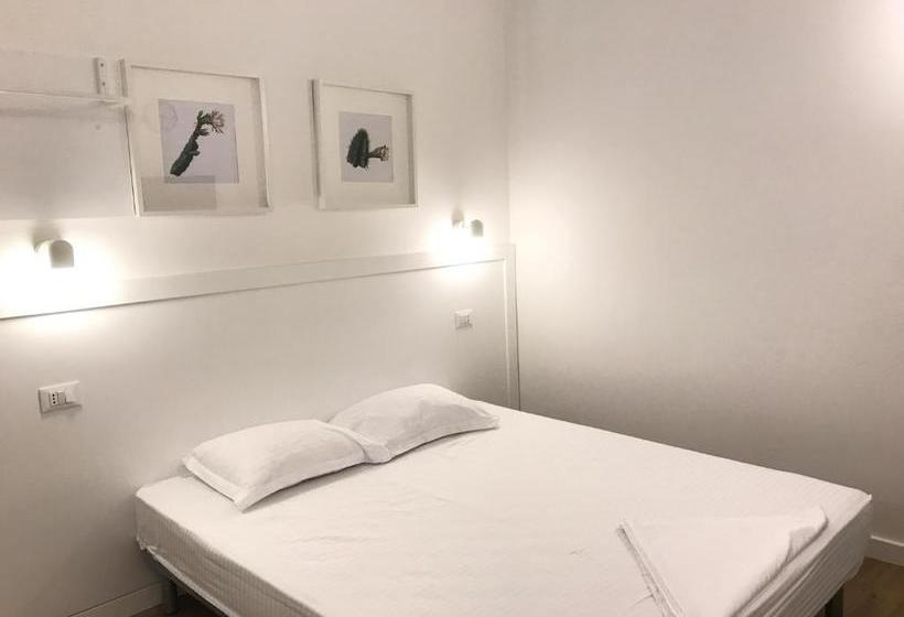 Отель Aleksi Rooms