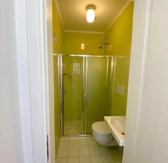 Hotelli Aleksi Rooms