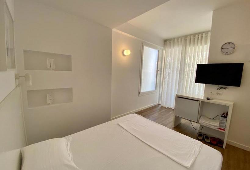 Отель Aleksi Rooms