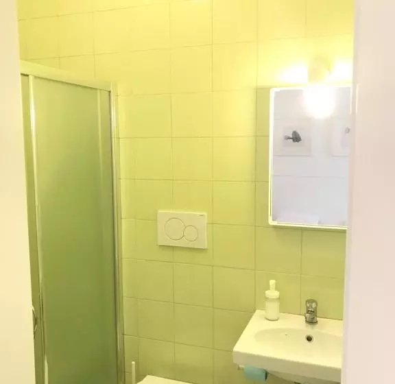 Hotelli Aleksi Rooms