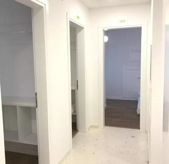 Hotelli Aleksi Rooms