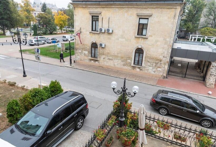 酒店 Charlino Plaza