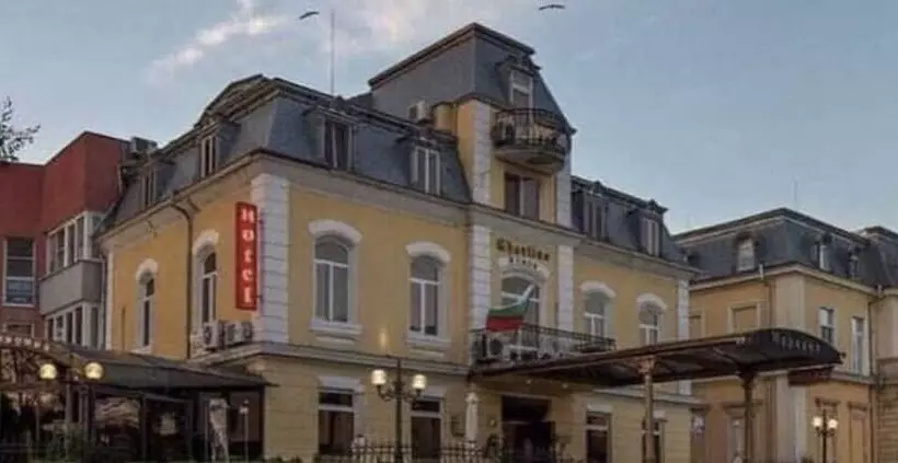 ホテル Charlino Plaza