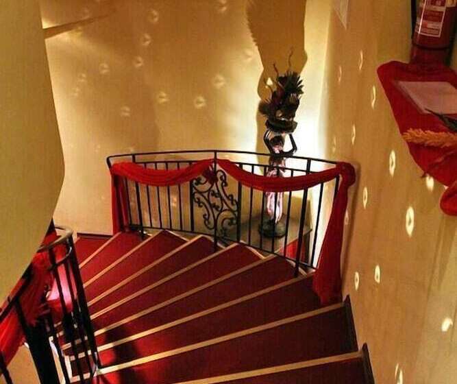 酒店 Charlino Plaza