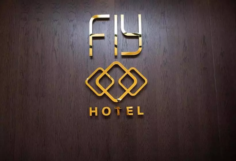 هتل Fly