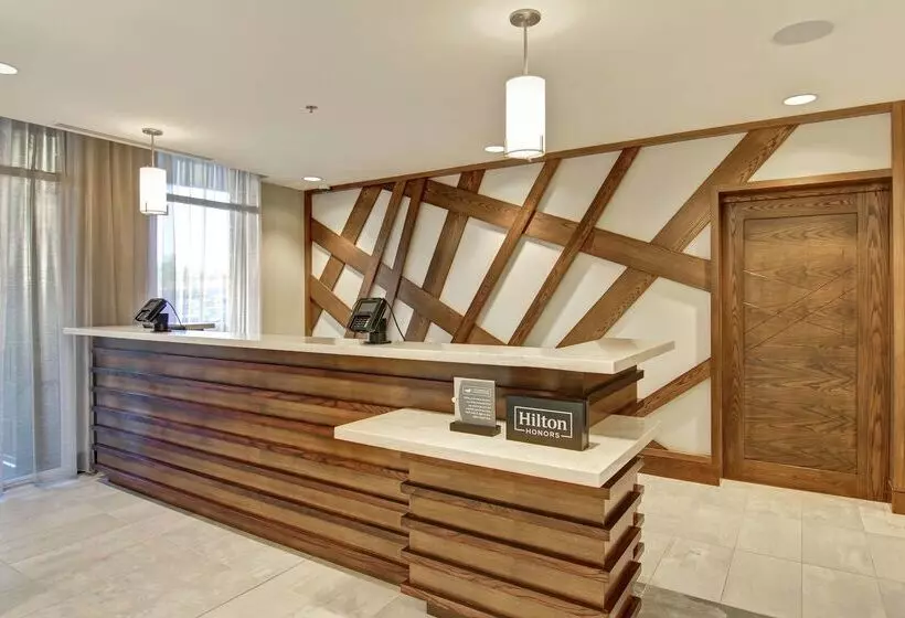 ホテル Homewood Suites By Hilton Ottawa Kanata