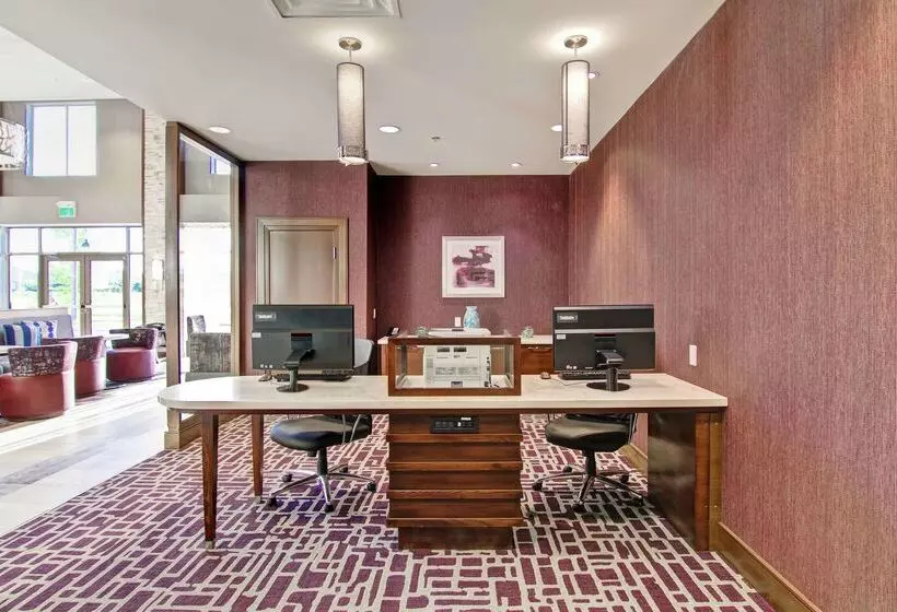 ホテル Homewood Suites By Hilton Ottawa Kanata