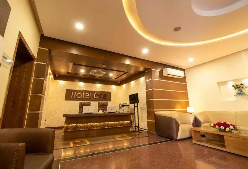 هتل One Tariq Road Multan