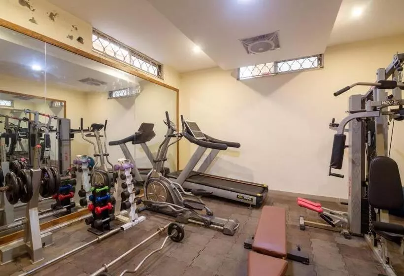 هتل One Tariq Road Multan