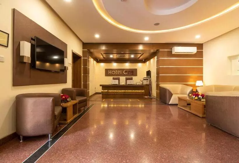 هتل One Tariq Road Multan